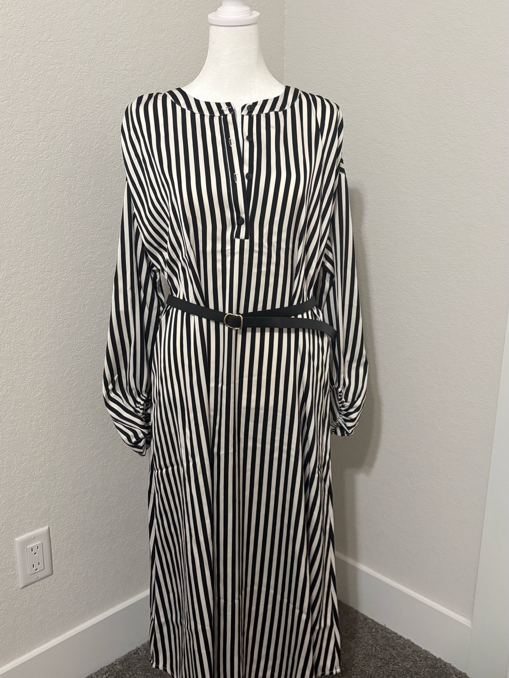 Black and Ivory Silky Striped Long Sleeve Dress with Belt